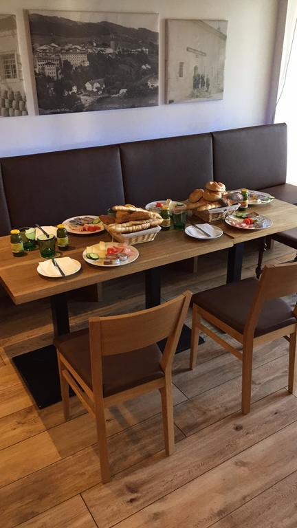 Pension Sunnseitn - Gasthof - Cafe - Weinkeller Haslach an der Mühl Екстериор снимка